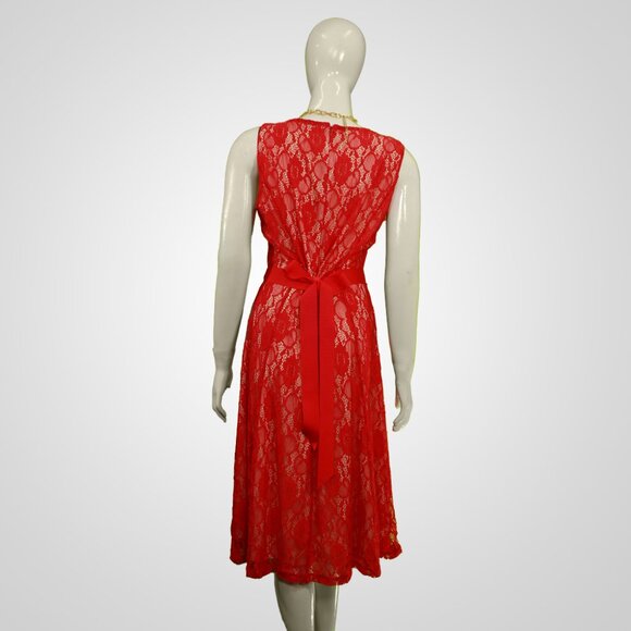 Stunning 1960s Vintage Red Lace Dress - Perfect for Retro Fashion Enthusiasts - Picture 2 of 3